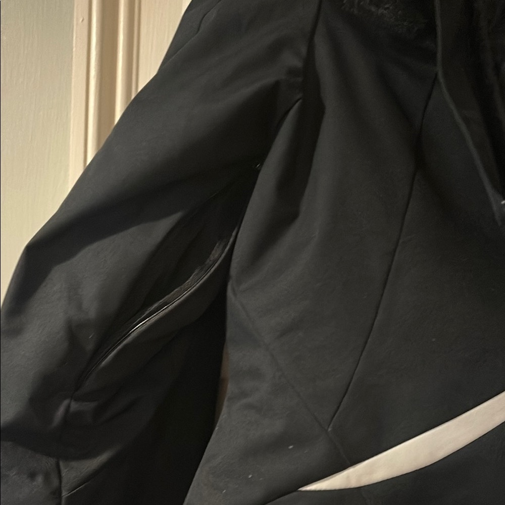 Spyder Black and White Ski Jacket - Picture 7 of 10
